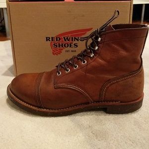 Red Wing 8111 Iron Rangers Sz 10.5 Heritage